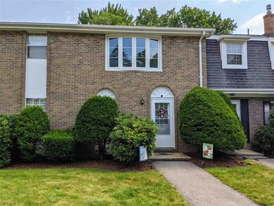 5 Fieldstone Dr, Londonderry, NH 03053 - photo 2