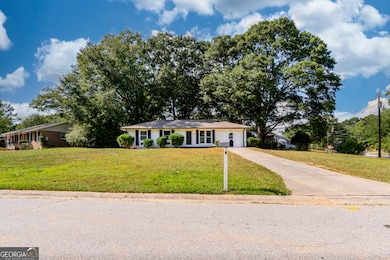 7064 Eunice Dr, Riverdale, GA 30274 - photo 5