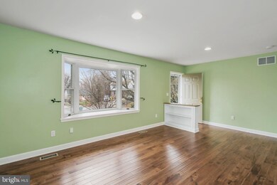 938 Kinhart Ct, Severna Park, MD 21146 - photo 2