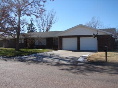 1403 S Jefferson St, Hugoton, KS 67951 - photo 2
