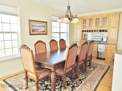 Large dining area with wet bar