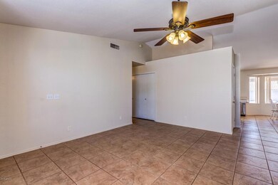 8063 E Des Moines St, Mesa, AZ 85207 - photo 4