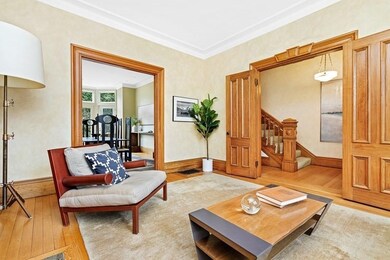 21 Monmouth Ct, Brookline, MA 02446 - photo 3