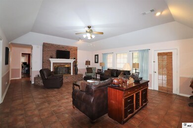 702 Fernhurst Dr, Bastrop, LA 71220 - photo 6