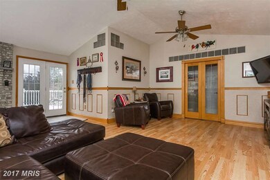 6010 Charnock Dr, Sykesville, MD 21784 - photo 4