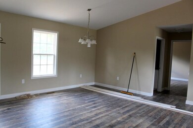 129 Gallaher Ln, Clarkrange, TN 38553 - photo 5