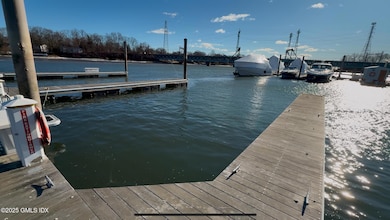 7 River Rd Slip E-8