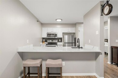 Kings Pointe Condominiums unit 1108, West Des Moines, IA 50266 - photo 4