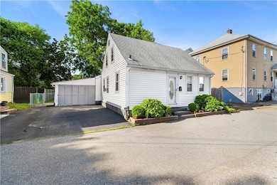 7 Snell Ct, West Warwick, RI 02893 - photo 2