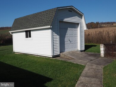 623 Penn Dr, Tamaqua, PA 18252 - photo 4