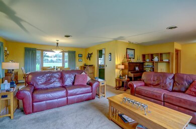 5457 Irish Ln, Fitchburg, WI 53711 - photo 4