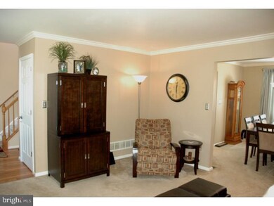 400 Logan Dr, Hatfield, PA 19440 - photo 2