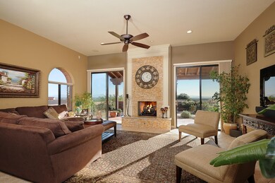 GREAT ROOM WITH FIREPLACE