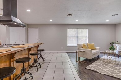 1516 NE 5th St, Moore, OK 73160 - photo 7