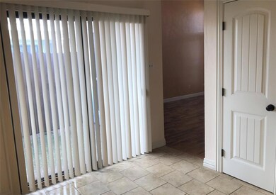 Breakfast Nook area and Private Patio