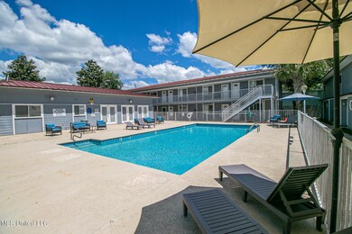 Oak Shores 60-23024