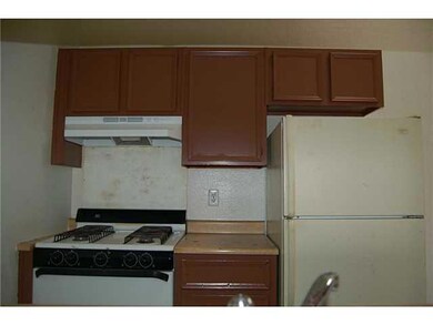 8154 Saint Andrew Ln unit D, El Paso, TX 79907 - photo 6