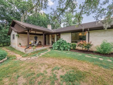 404 N Shadowbend Ave, Friendswood, TX 77546 - photo 4