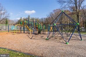 Green Hill Condominiums unit EE-327, Wynnewood, PA 19096 - photo 7