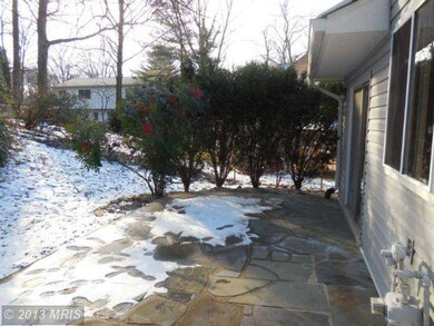 9525 Stevebrook Rd, Fairfax, VA 22032 - photo 3