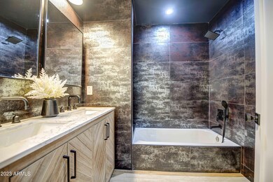 4043 N 44th Place, Phoenix, AZ 85018 - photo 4