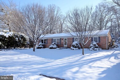 9865 Wellhouse Dr, White Plains, MD 20695 - photo 2