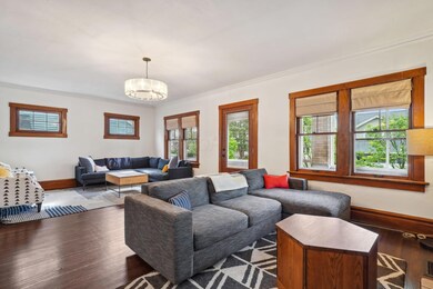 3-web-or-mls-70-e-longview-ave