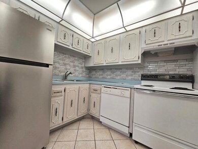 Waters Edge unit 1200303, Largo, FL 33774 - photo 5
