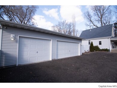 3213 E Elm St unit 1, Springfield, IL 62702 - photo 2