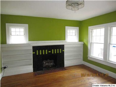 LIVING ROOM W/FIREPLACE