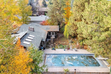 925 SE Glen Echo Rd, Pullman, WA 99163 - photo 2