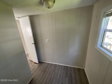 141 Denise Dr, Jacksonville, NC 28540 - photo 5