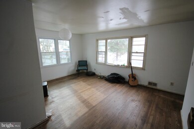 12305 Bluhill Rd, Silver Spring, MD 20902 - photo 2