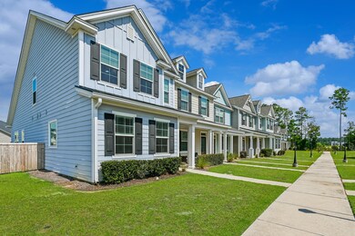 401 Stoneleigh Lane Front