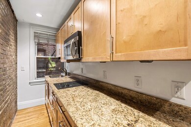 16 Henchman St unit 3R, Boston, MA 02113 - photo 5