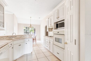 6008 Lakeside Dr, Liberty, TX 77575 - photo 5