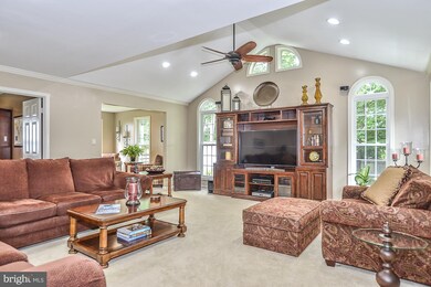 5552 Queen Victoria Ct, Burke, VA 22015 - photo 7