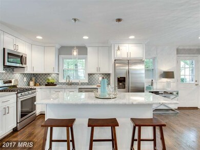 9213 Brian Dr, Vienna, VA 22180 - photo 5