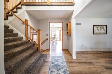 8657 Greenway Ln, Lenexa, KS 66215 - photo 5