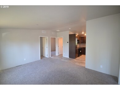 1720 Garrison St, the Dalles, OR 97058 - photo 2