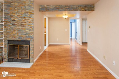 Living Room_DMD_0890-SMALL