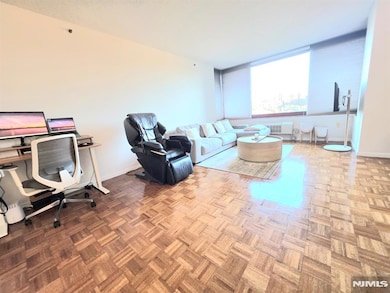 Palisades unit 1615, Fort Lee, NJ 07024 - photo 7