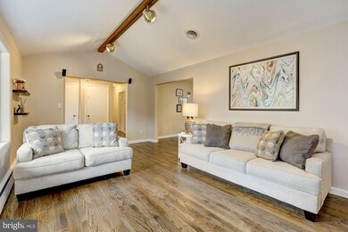 17215 Emerson Dr, Silver Spring, MD 20905 - photo 6