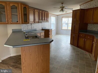 1099 Apple Way, Saint Thomas, PA 17252 - photo 6