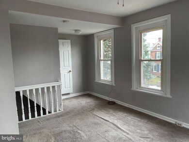 48 N Richardson Ave unit 2ND FLOOR, Lansdale, PA 19446 - photo 3