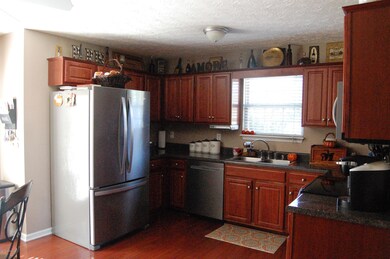 335 Holly Marie Dr, Mount Washington, KY 40047 - photo 6