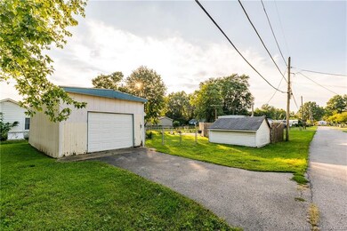 1011 Whelan Ln, Jeffersonville, IN 47130 - photo 3