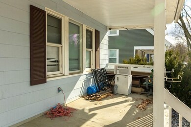 27 Thorndyke St, Springfield, MA 01118 - photo 3