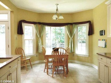 Kitchen - Bay window