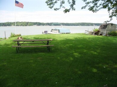 869 E Hess Lake Dr, Grant, MI 49327 - photo 2
